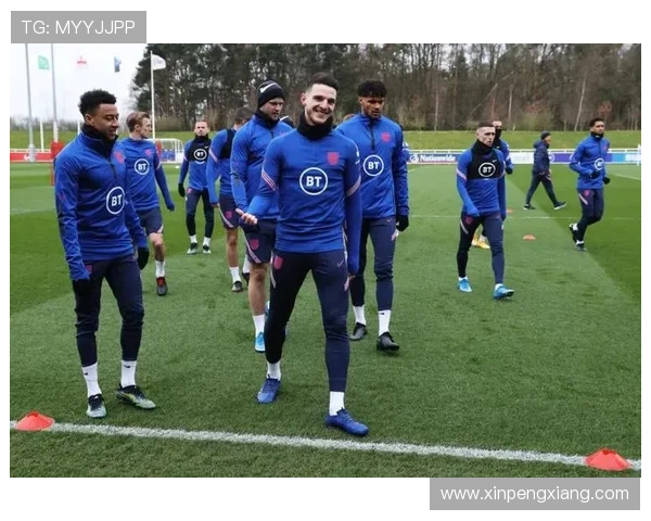 海文亮相英格兰一线队训练 海文亮相英格兰一线队训练